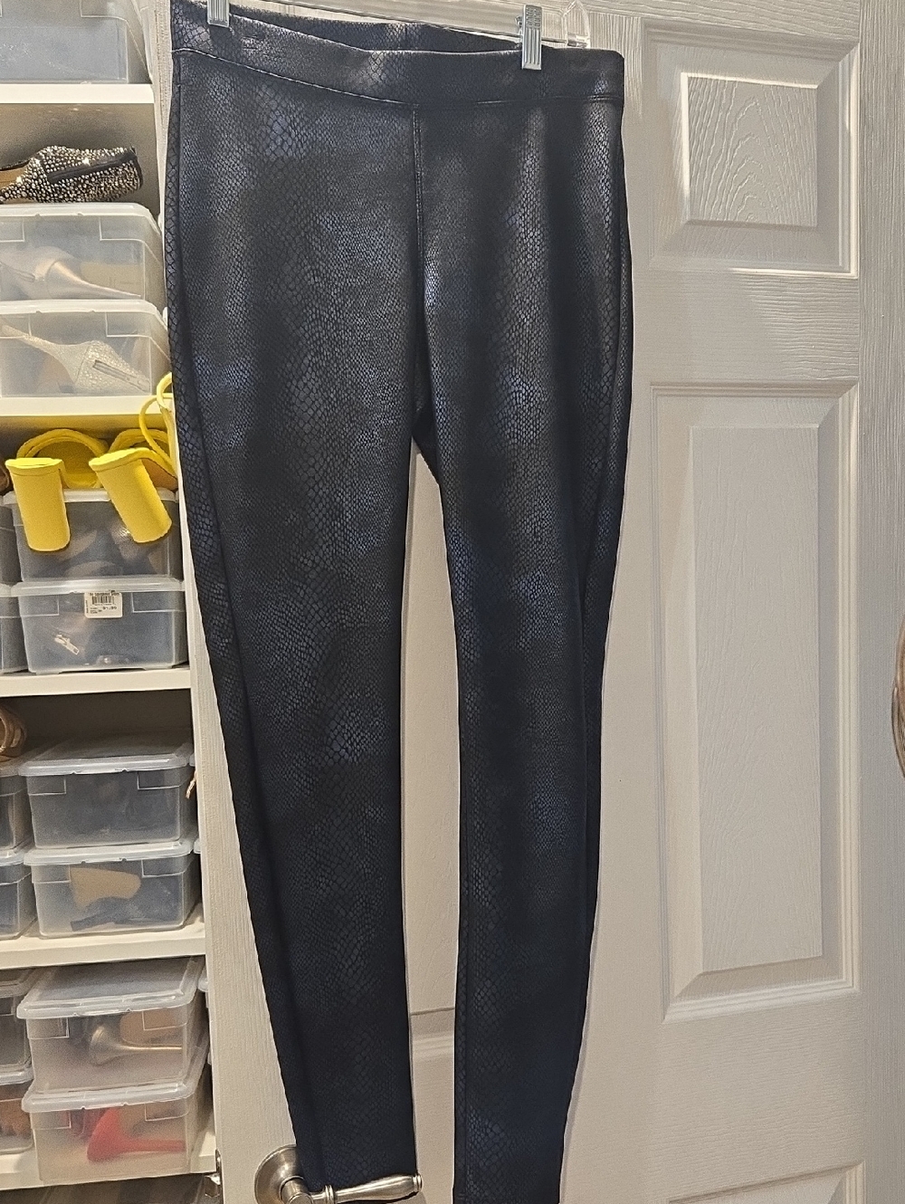 EXPRESS Women’s Black Faux-Snake Leather Leggings